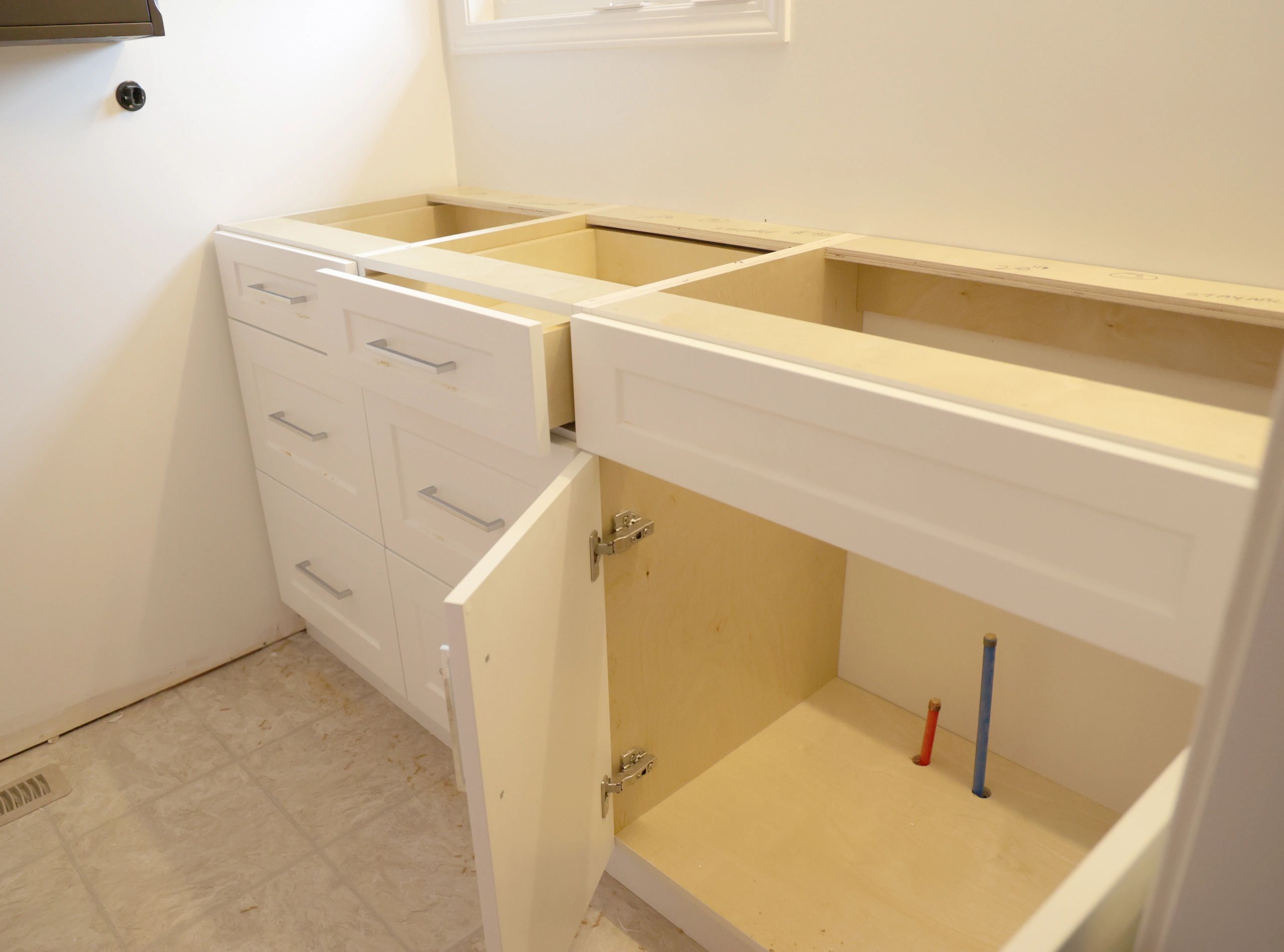 Sink and countertop pairing for a coordinated remodel