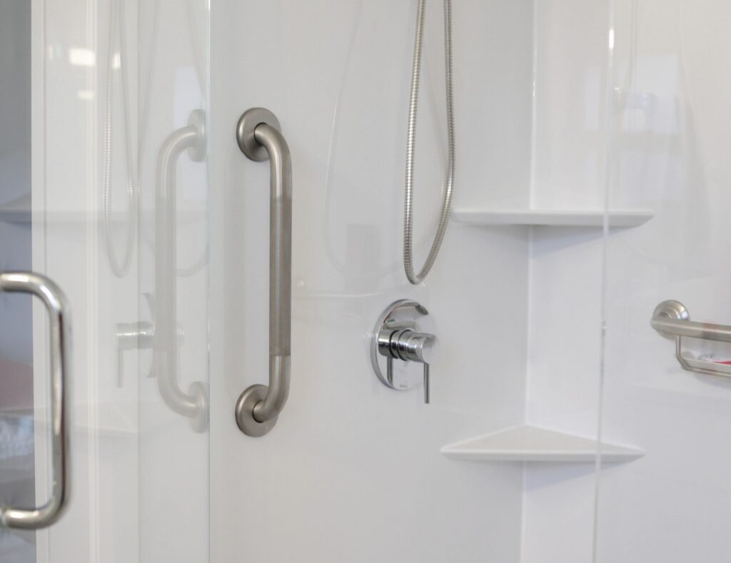 Shower Panels in Honolulu and Aiea Bathroom Upgrades